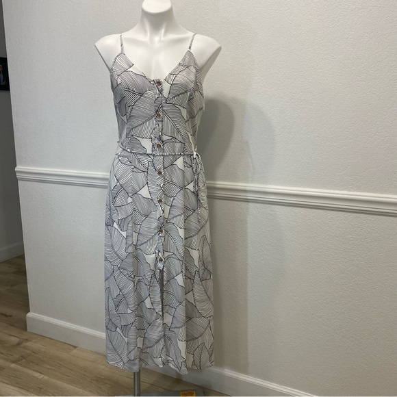 Sienna Sky Dresses & Skirts - Sienna Sky,  Spaghetti Strap, Maxi, Pull Over, Button Front, Dress Size Small